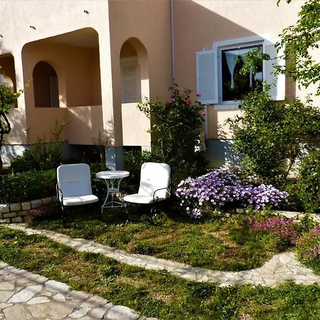 Milena Apartment *